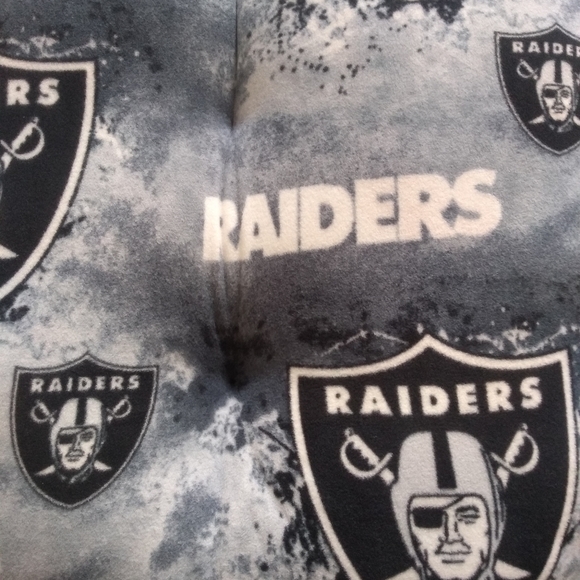 NWOT Raiders Dog bed new xlarge handmade - Picture 4 of 7